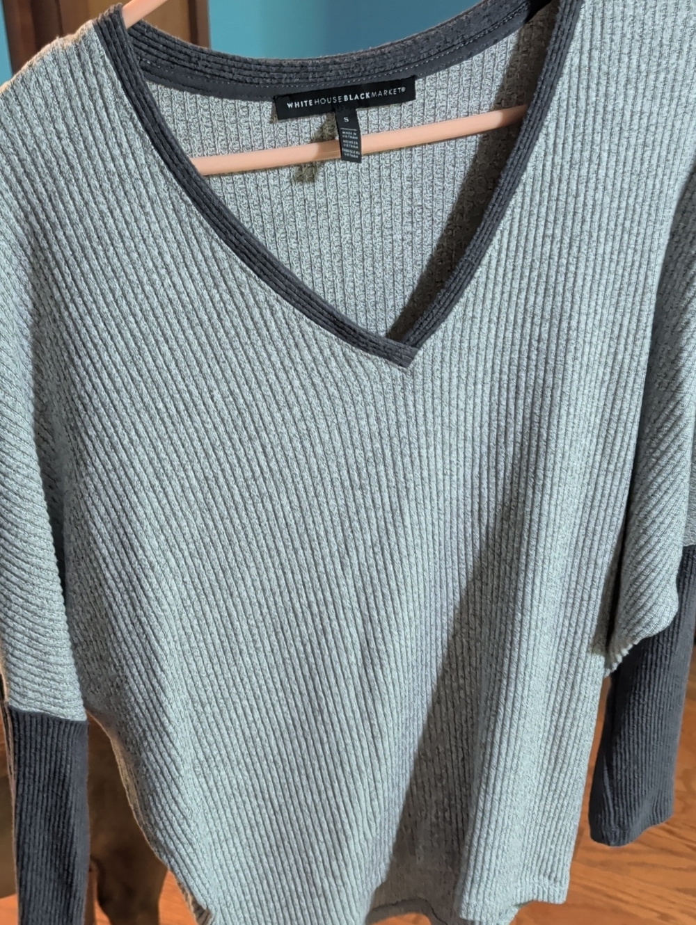 White House Black Market Gray Ribbed V-Neck with Dark Trim